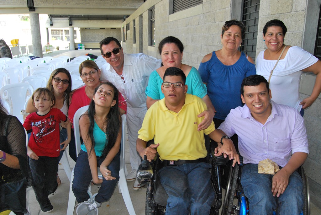 Juan José Tovar Mora, Karen Mora, Clara Inés Tovar, Sara Granados, concejal Carlos Posada, Clara Arias, Lina Rodríguez, Andrés Díaz y Elkin Salas.